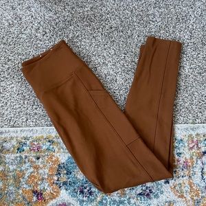 Lou & Grey leggings